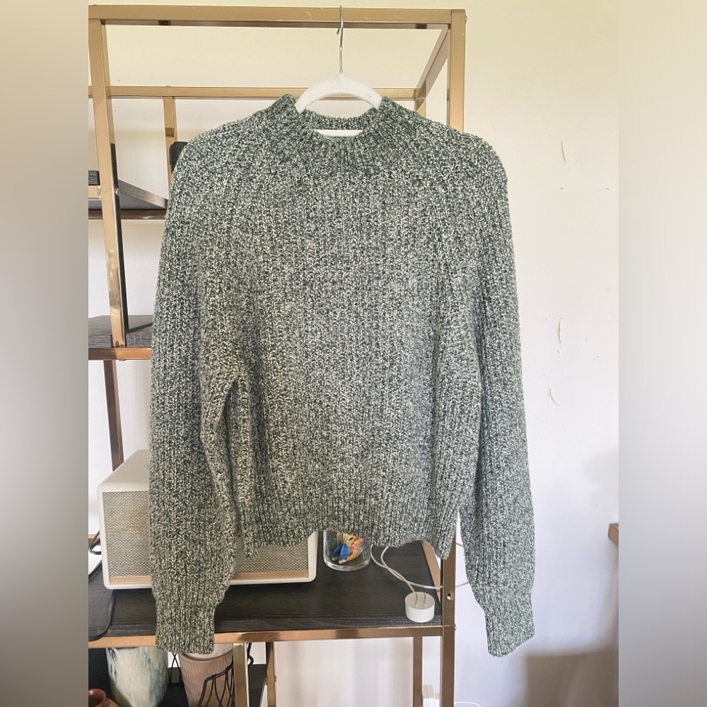 Green Holiday Christmas pullover sweater in size L